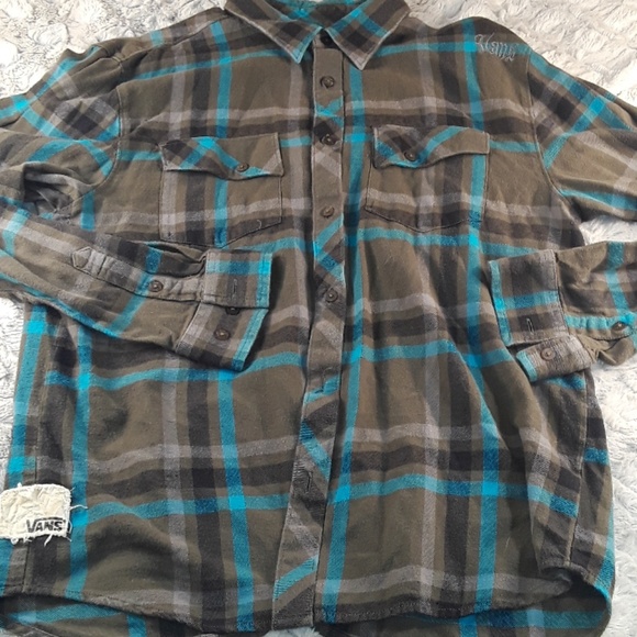 DC Tshirt and Vans Flannel both Sz. Med. - Picture 2 of 8